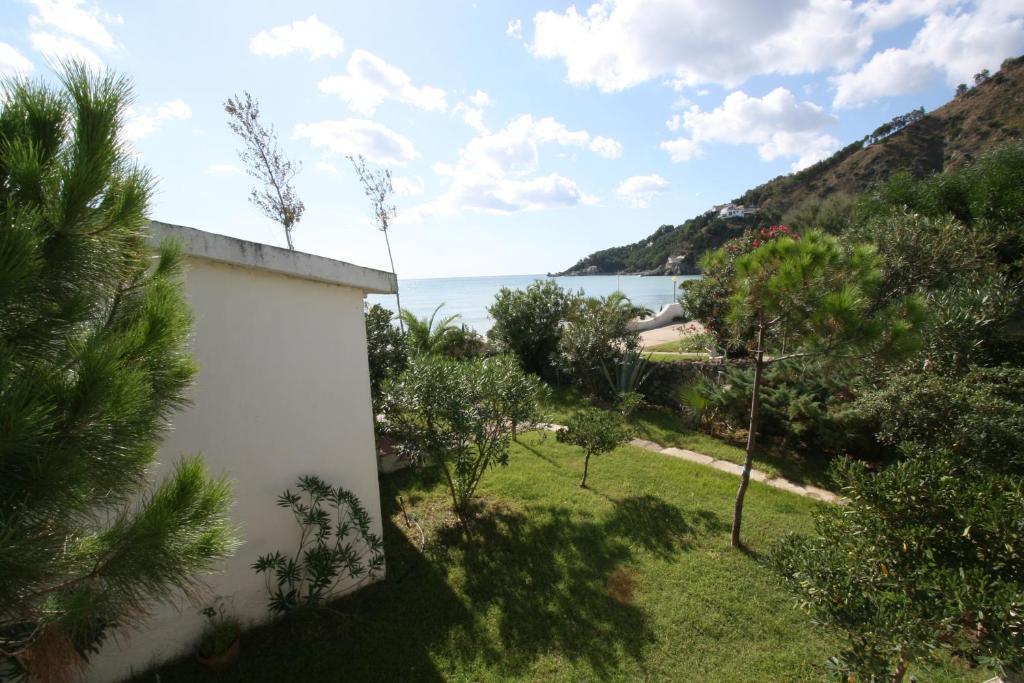 Hotel Club Poseidon Stalettì Exterior foto